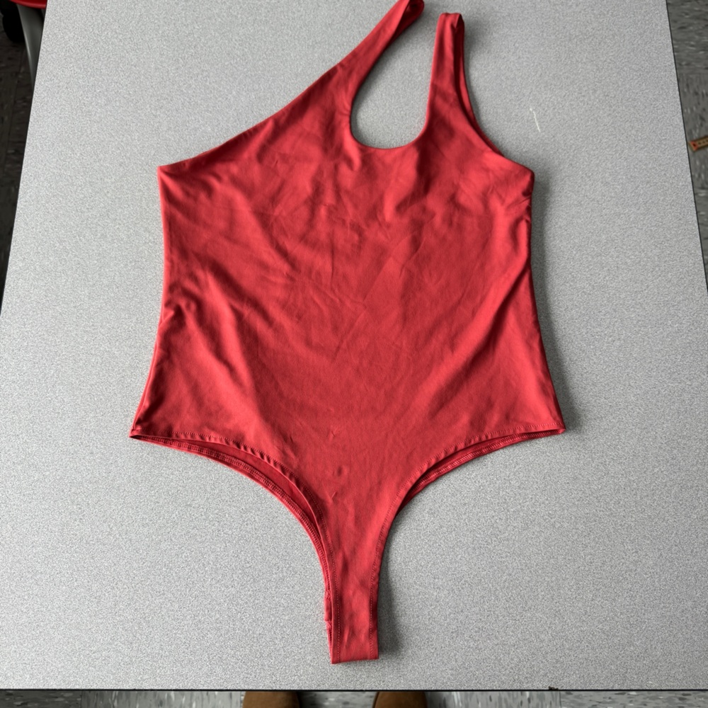 Reo Ria Bodysuit - Picture 5 of 7